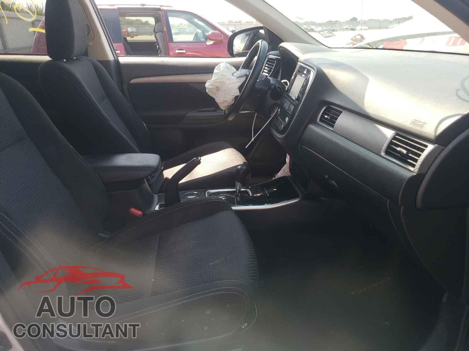 MITSUBISHI OUTLANDER 2017 - JA4AD2A32HZ048162