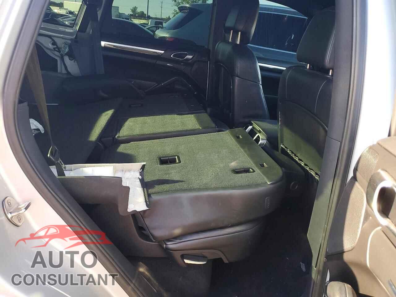 PORSCHE CAYENNE 2012 - WP1AA2A26CLA09784
