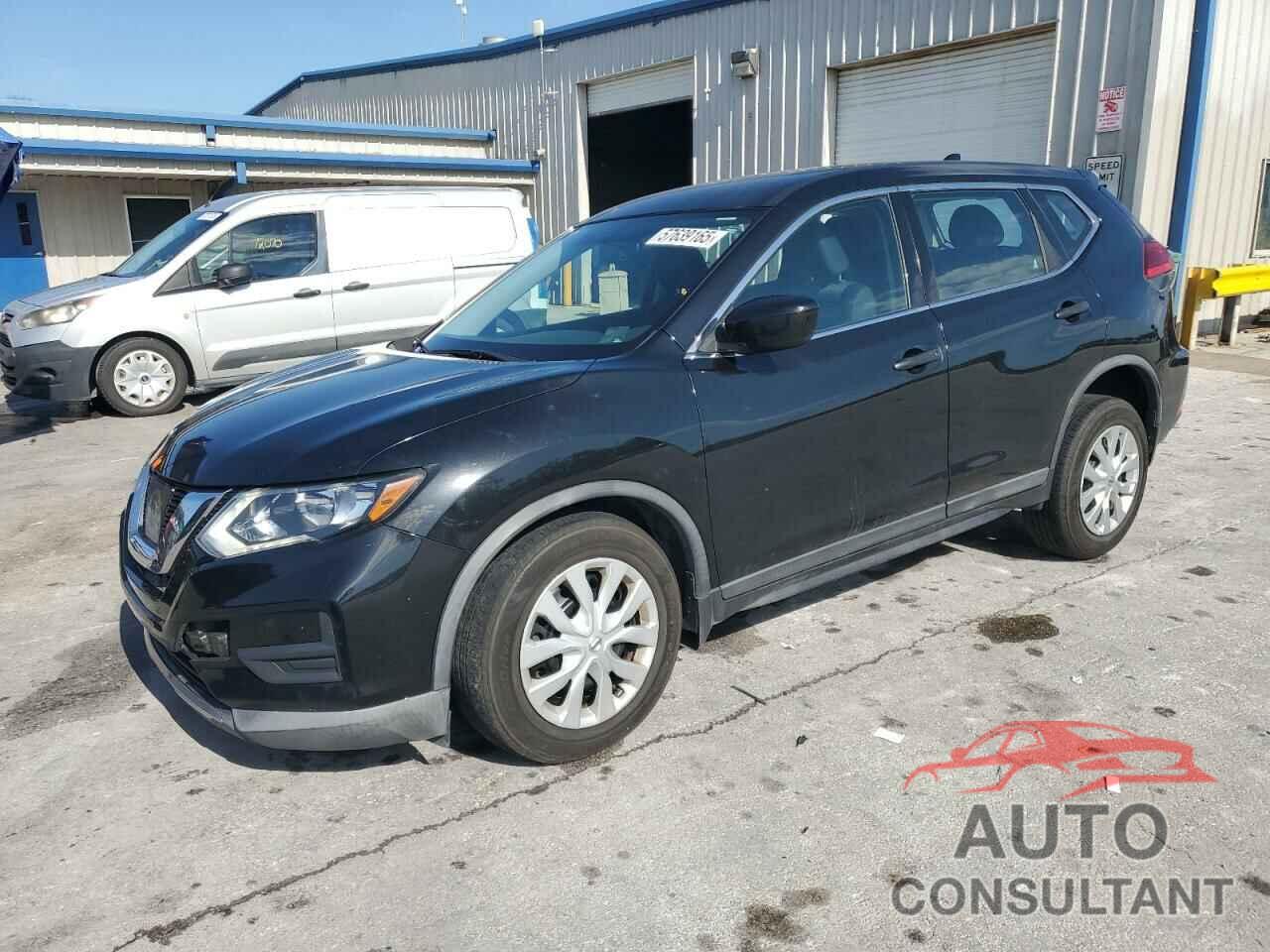 NISSAN ROGUE 2017 - KNMAT2MT1HP581944