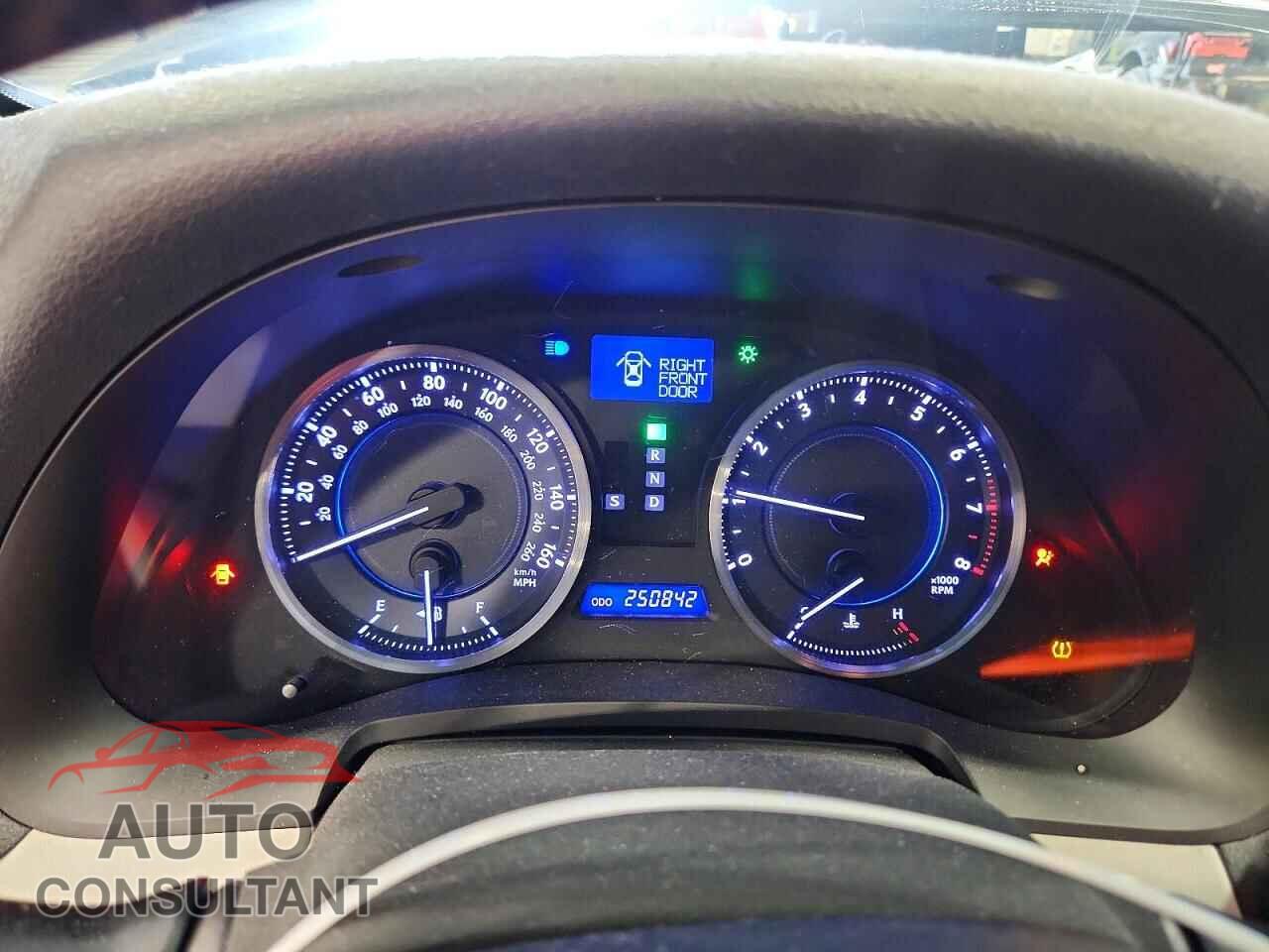 LEXUS IS 2011 - JTHBF5C25B5147713