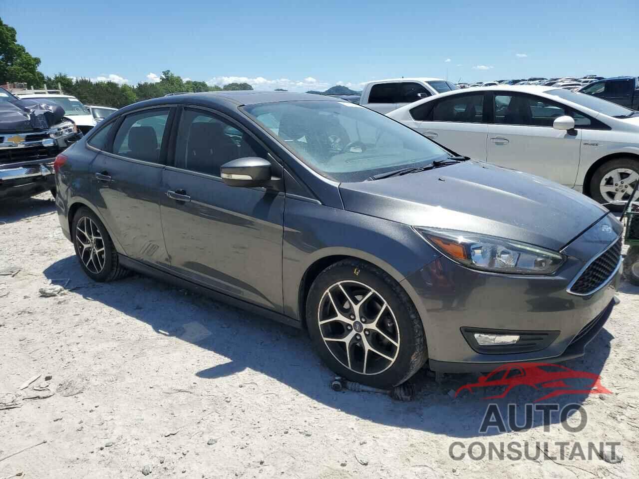 FORD FOCUS 2018 - 1FADP3H29JL294363