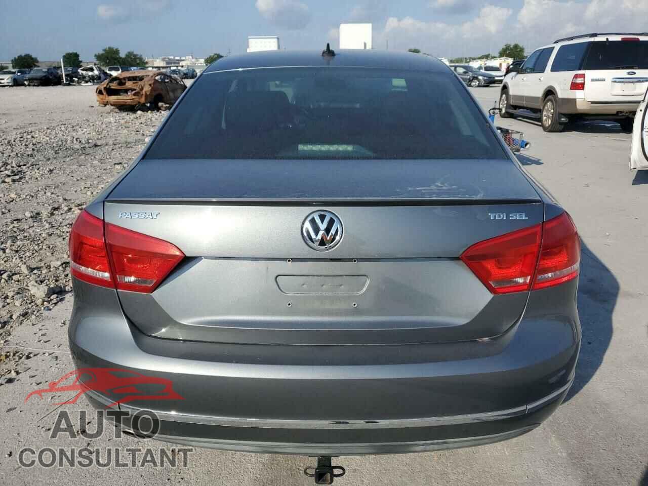 VOLKSWAGEN PASSAT 2013 - 1VWCN7A36DC135095