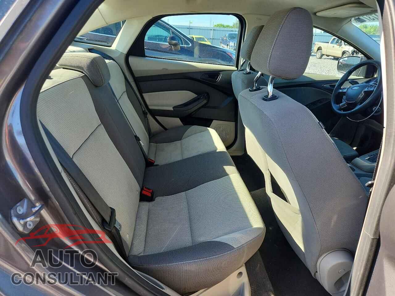 FORD FOCUS 2012 - 1FAHP3F28CL131579