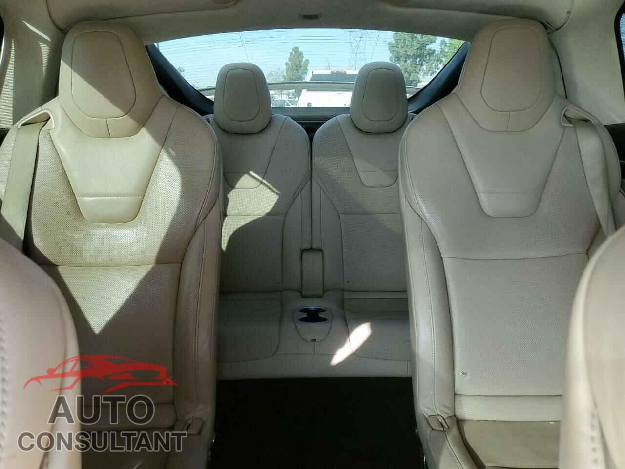 TESLA MODEL X 2016 - 5YJXCBE23GF010836