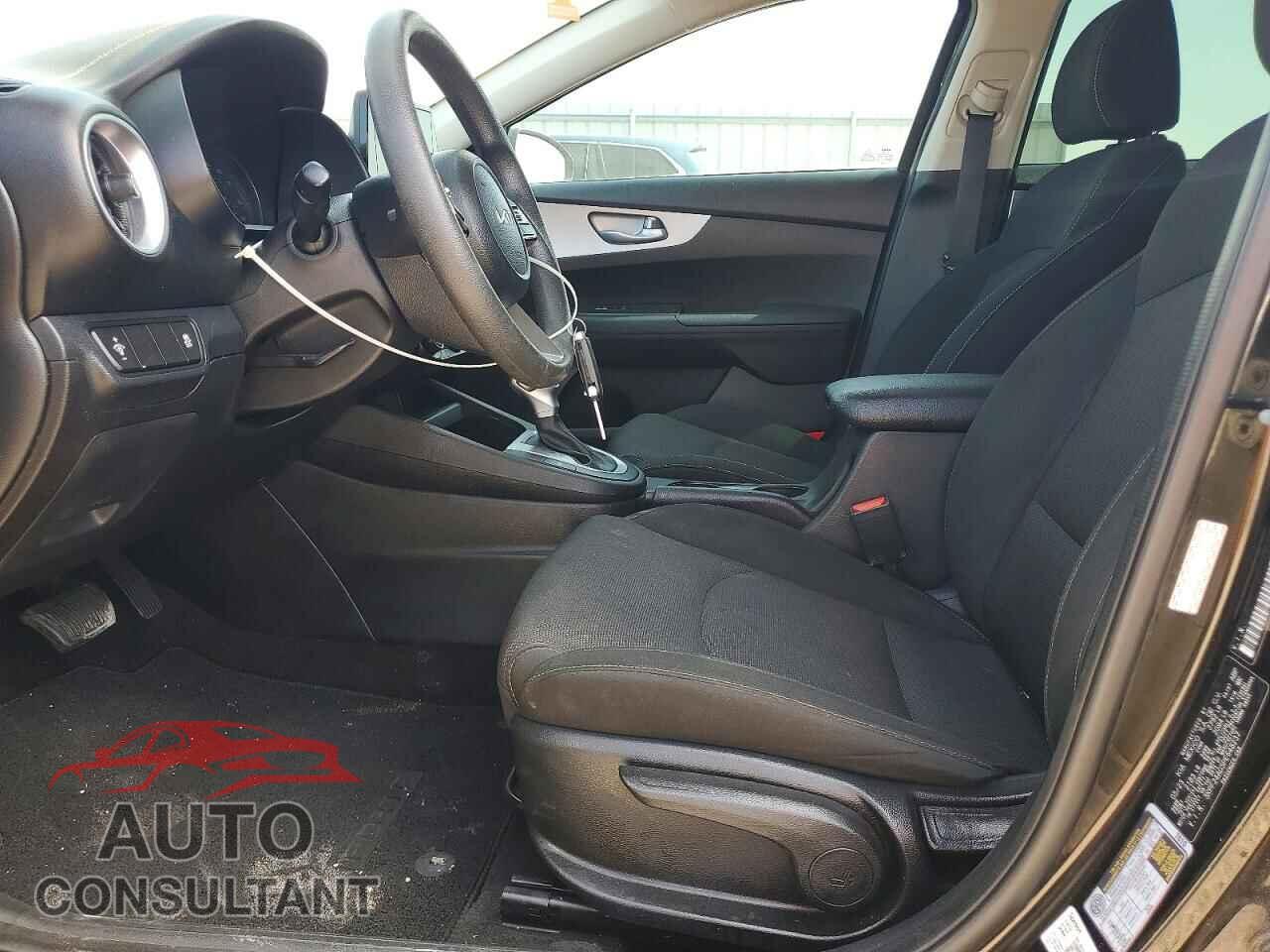 KIA FORTE 2023 - 3KPF24AD5PE648237