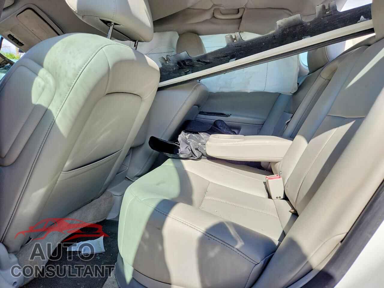 CHEVROLET IMPALA 2013 - 2G1WC5E30D1164675