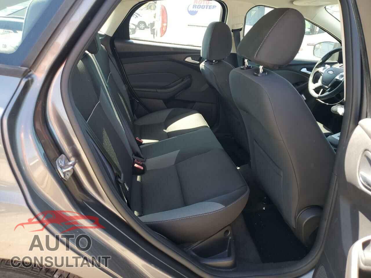 FORD FOCUS 2014 - 1FADP3F22EL373544