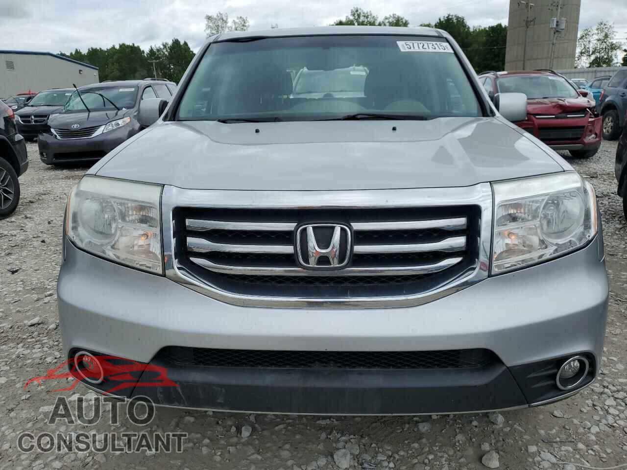 HONDA PILOT 2015 - 5FNYF4H6XFB010689