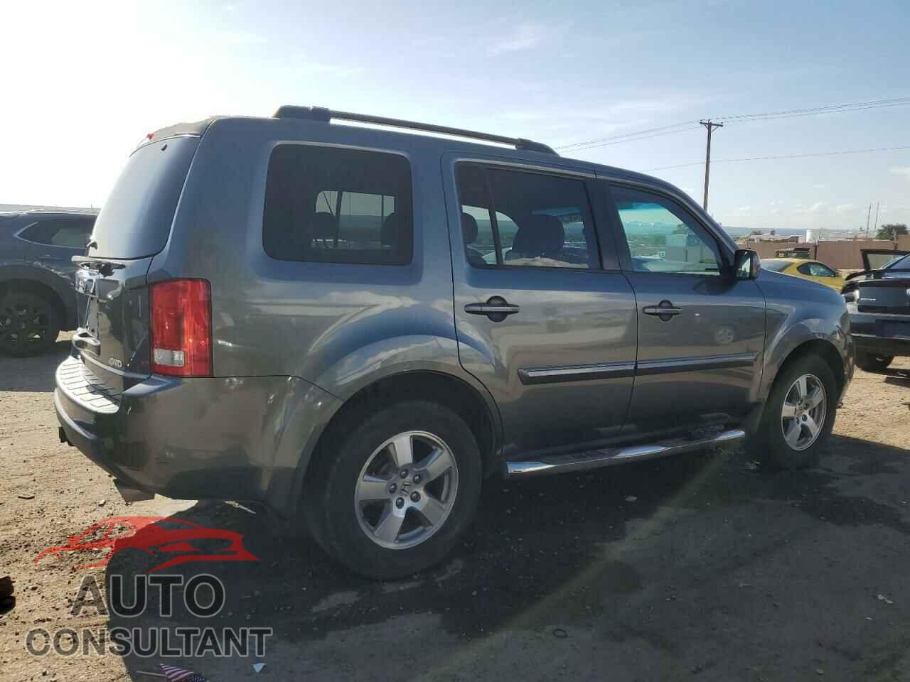 HONDA PILOT 2011 - 5FNYF4H65BB033064