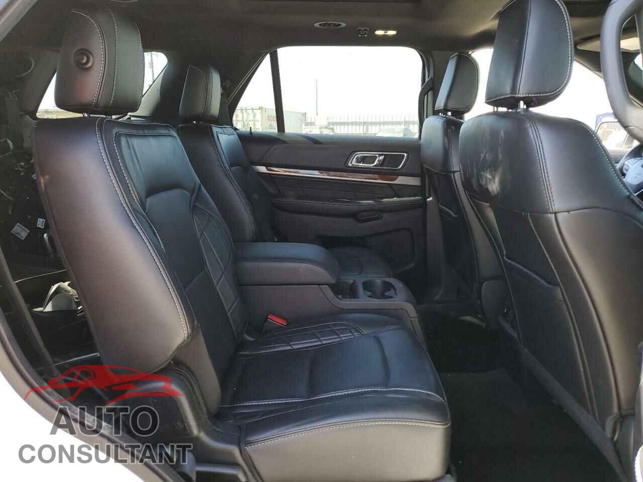 FORD EXPLORER 2018 - 1FM5K8HT0JGB57111