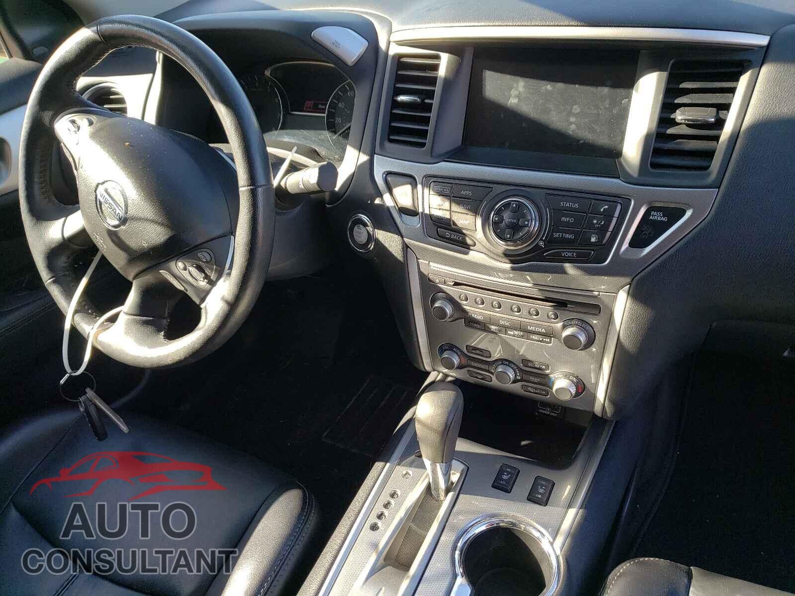 NISSAN PATHFINDER 2019 - 5N1DR2MM4KC607032