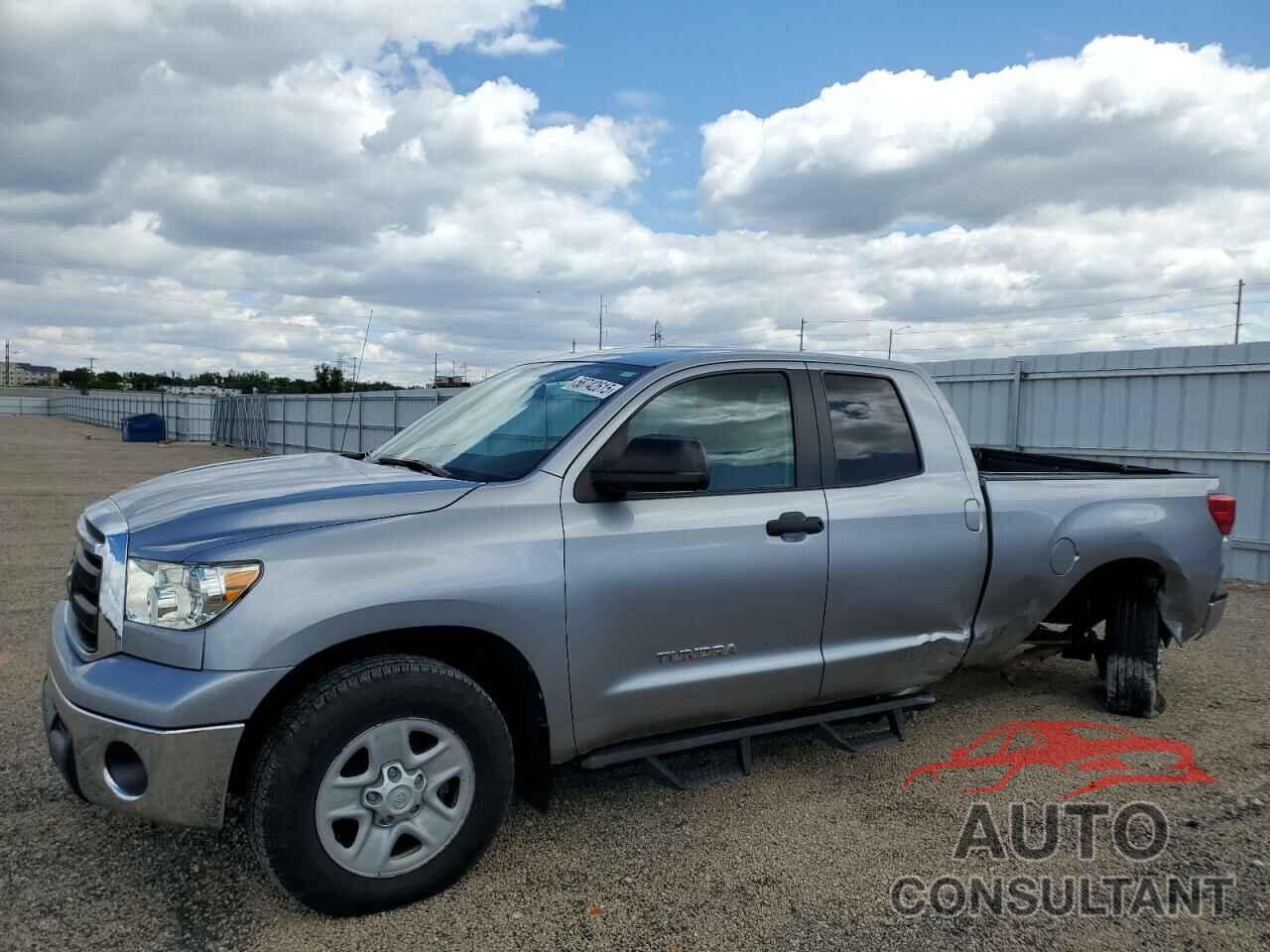 TOYOTA TUNDRA 2013 - 5TFUM5F18DX048961