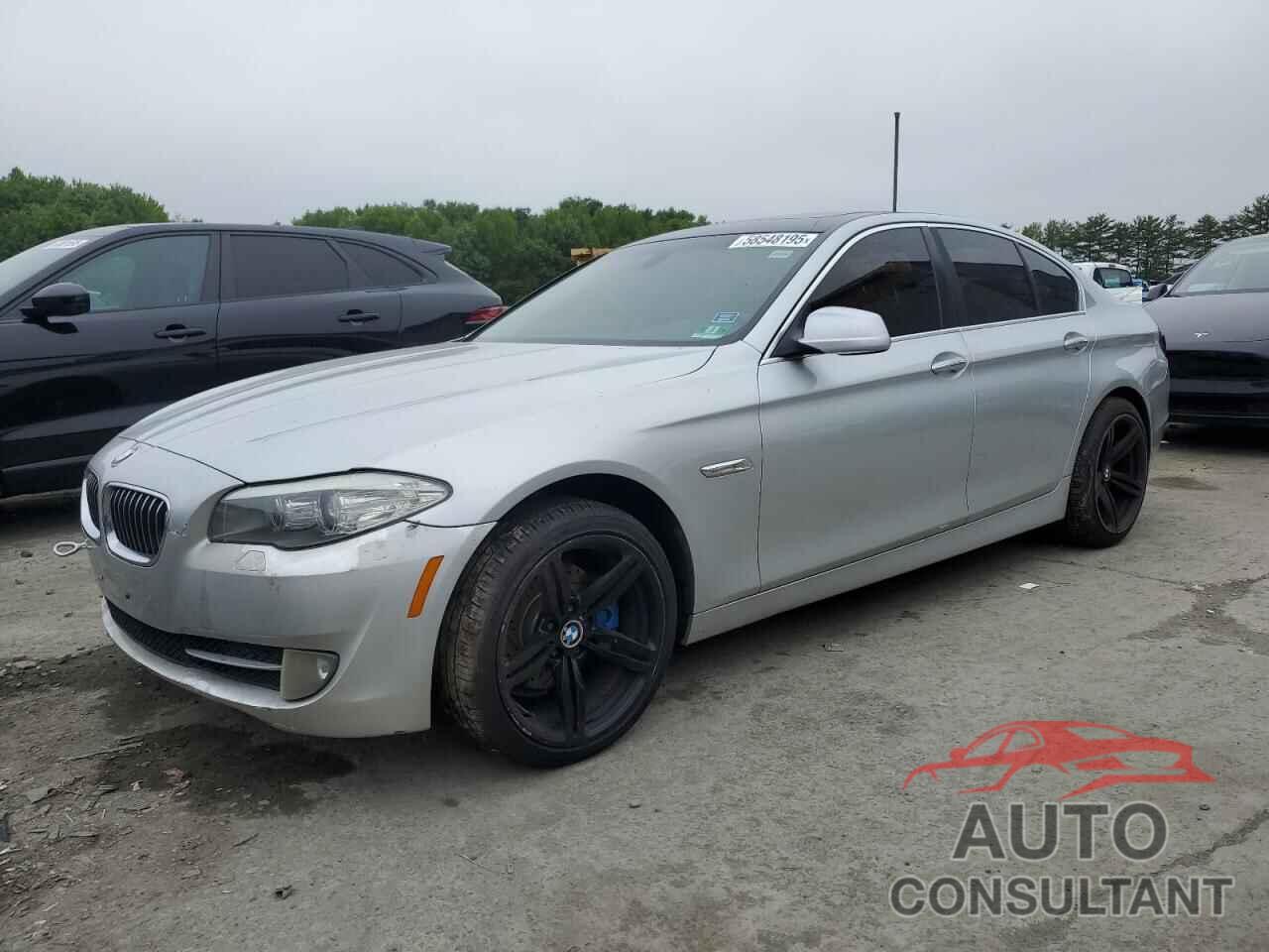BMW 5 SERIES 2011 - WBAFR1C55BDS35211