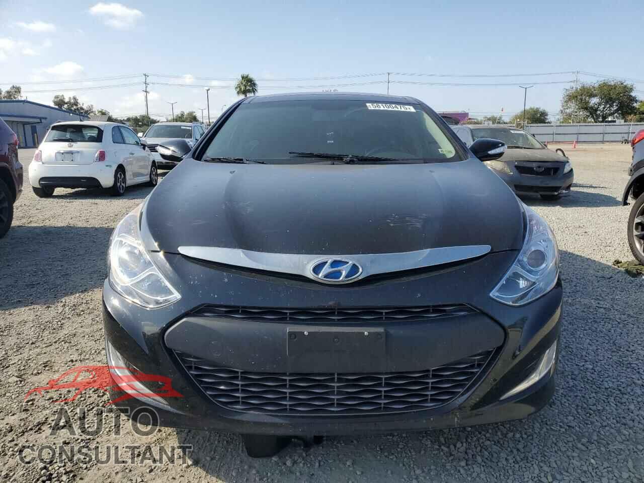 HYUNDAI SONATA 2012 - KMHEC4A47CA041631
