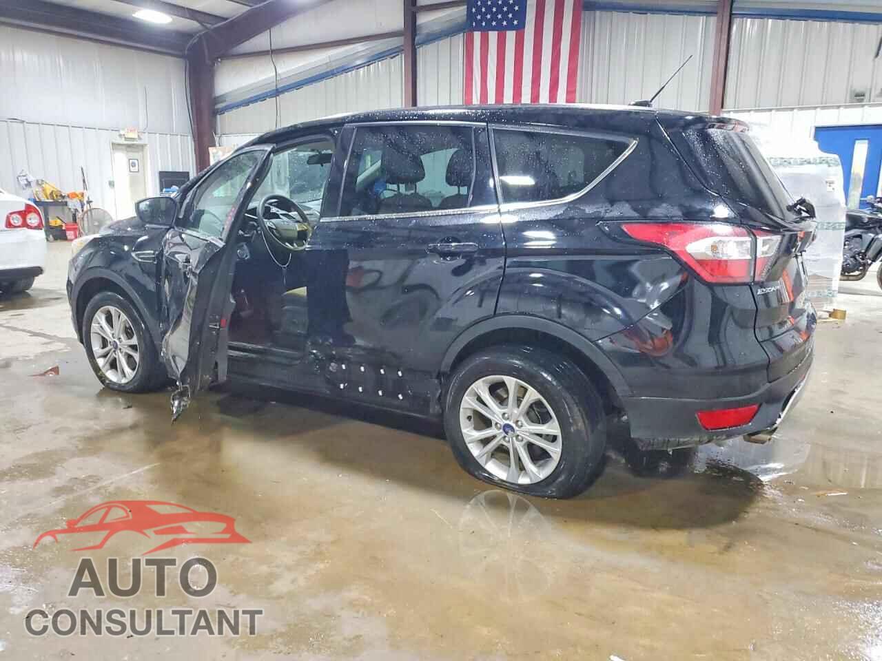 FORD ESCAPE 2017 - 1FMCU9G91HUC88847