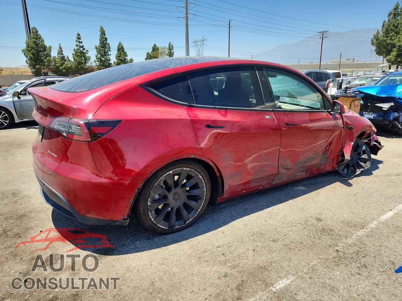 TESLA MODEL Y 2024 - 7SAYGAEE5RF015930