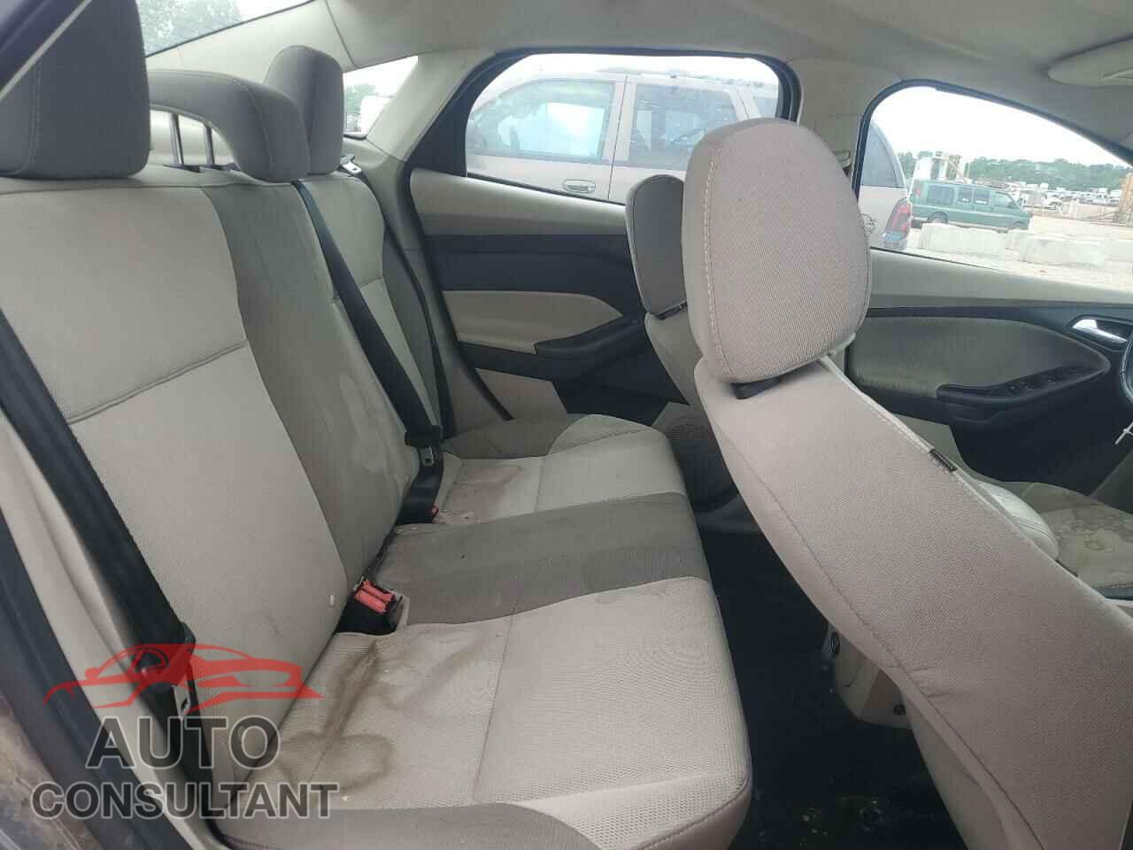 FORD FOCUS 2014 - 1FADP3F29EL362492
