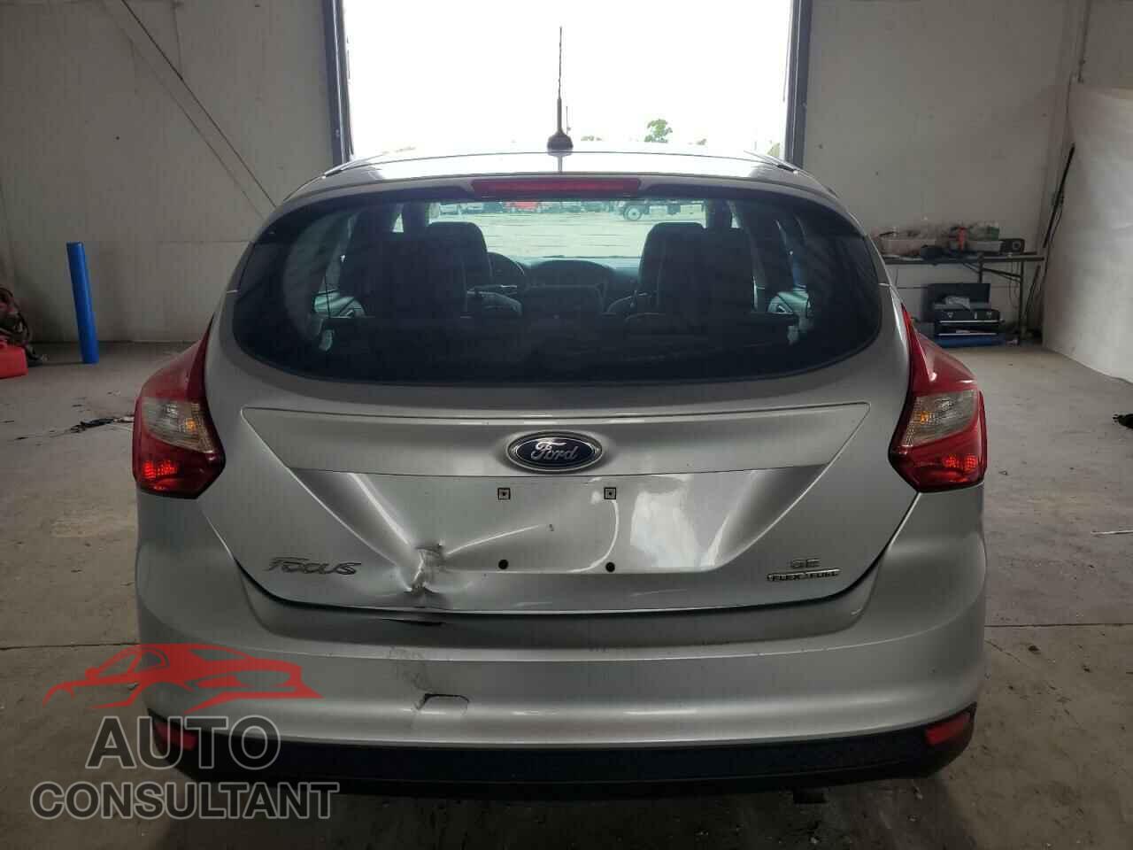 FORD FOCUS 2012 - 1FAHP3K25CL457281