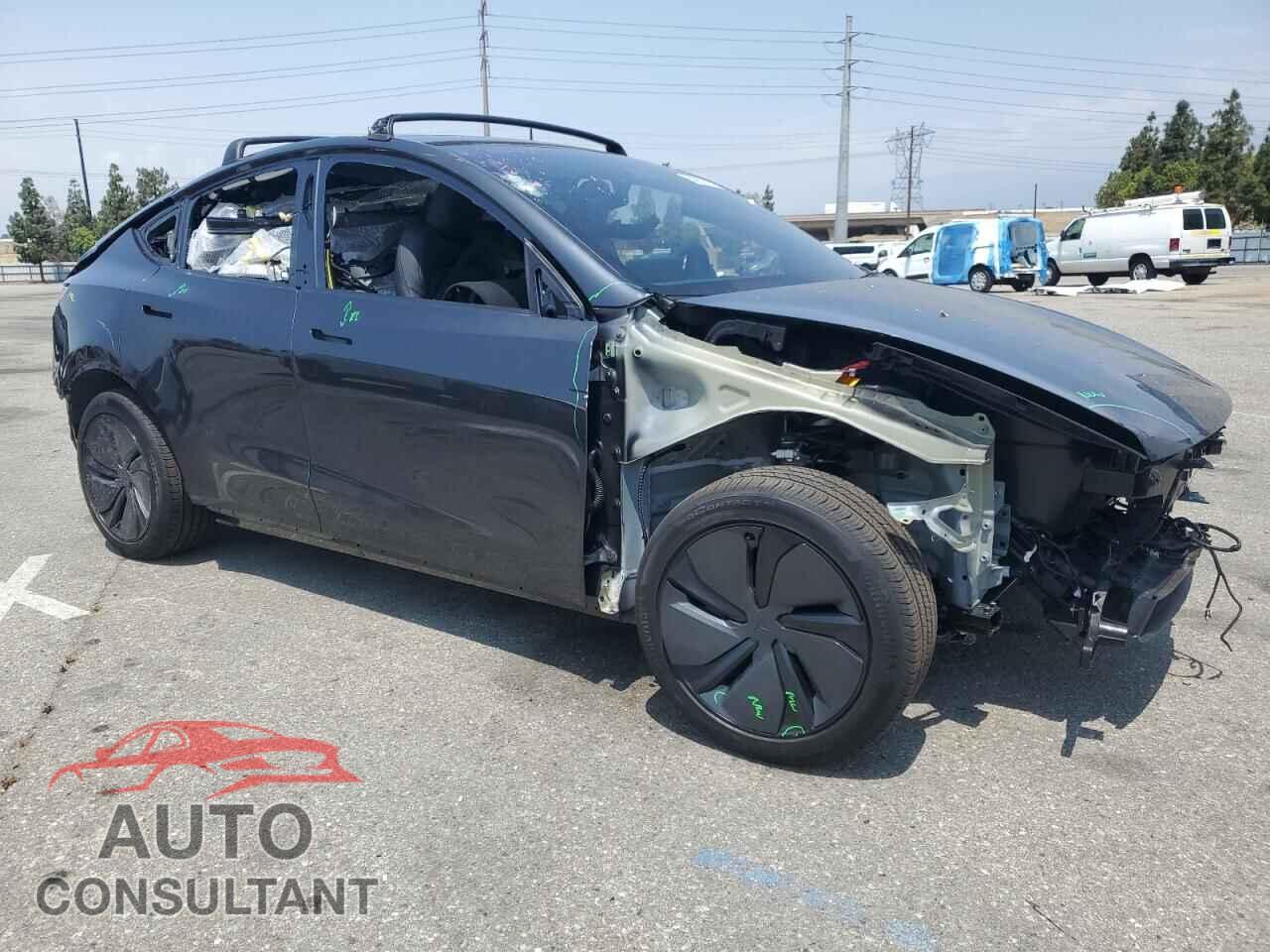TESLA MODEL Y 2026 - 7SAYGDEE9TF341836