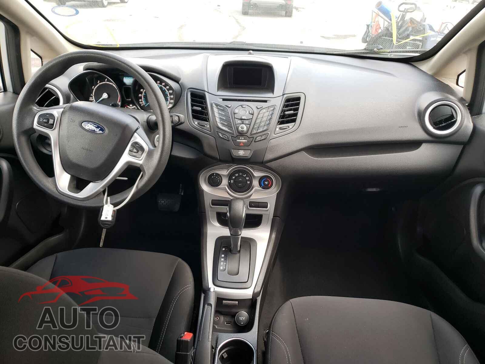 FORD FIESTA 2018 - 3FADP4EJ9JM112760