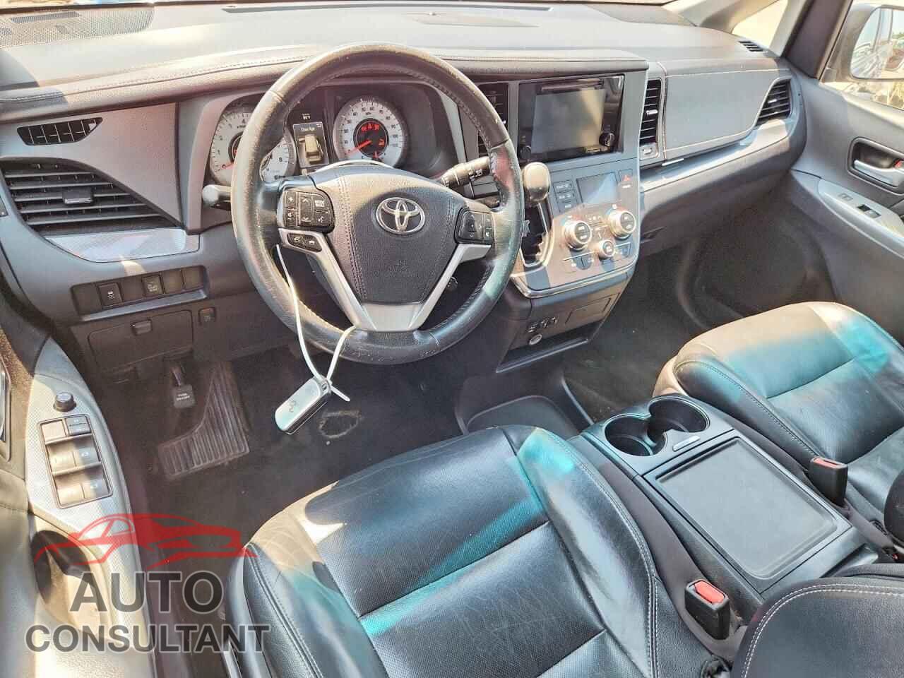 TOYOTA SIENNA 2015 - 5TDXK3DC8FS529359