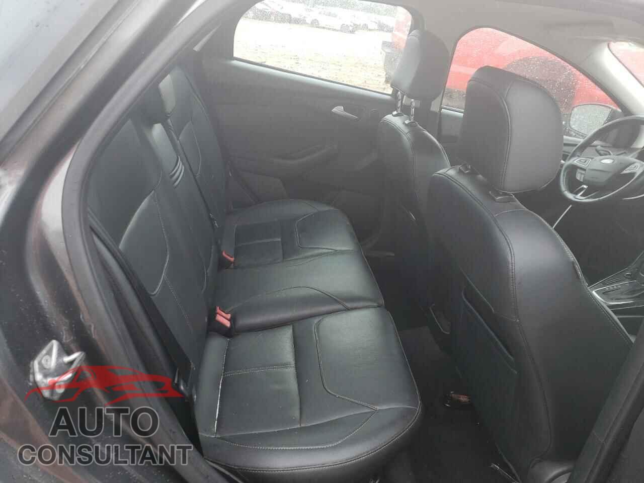 FORD FOCUS 2016 - 1FADP3J24GL201025