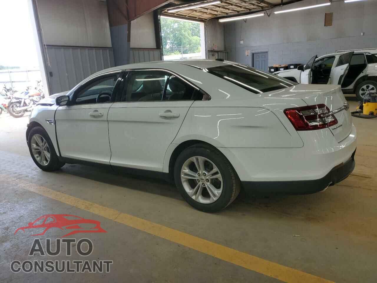 FORD TAURUS 2017 - 1FAHP2D8XHG136896