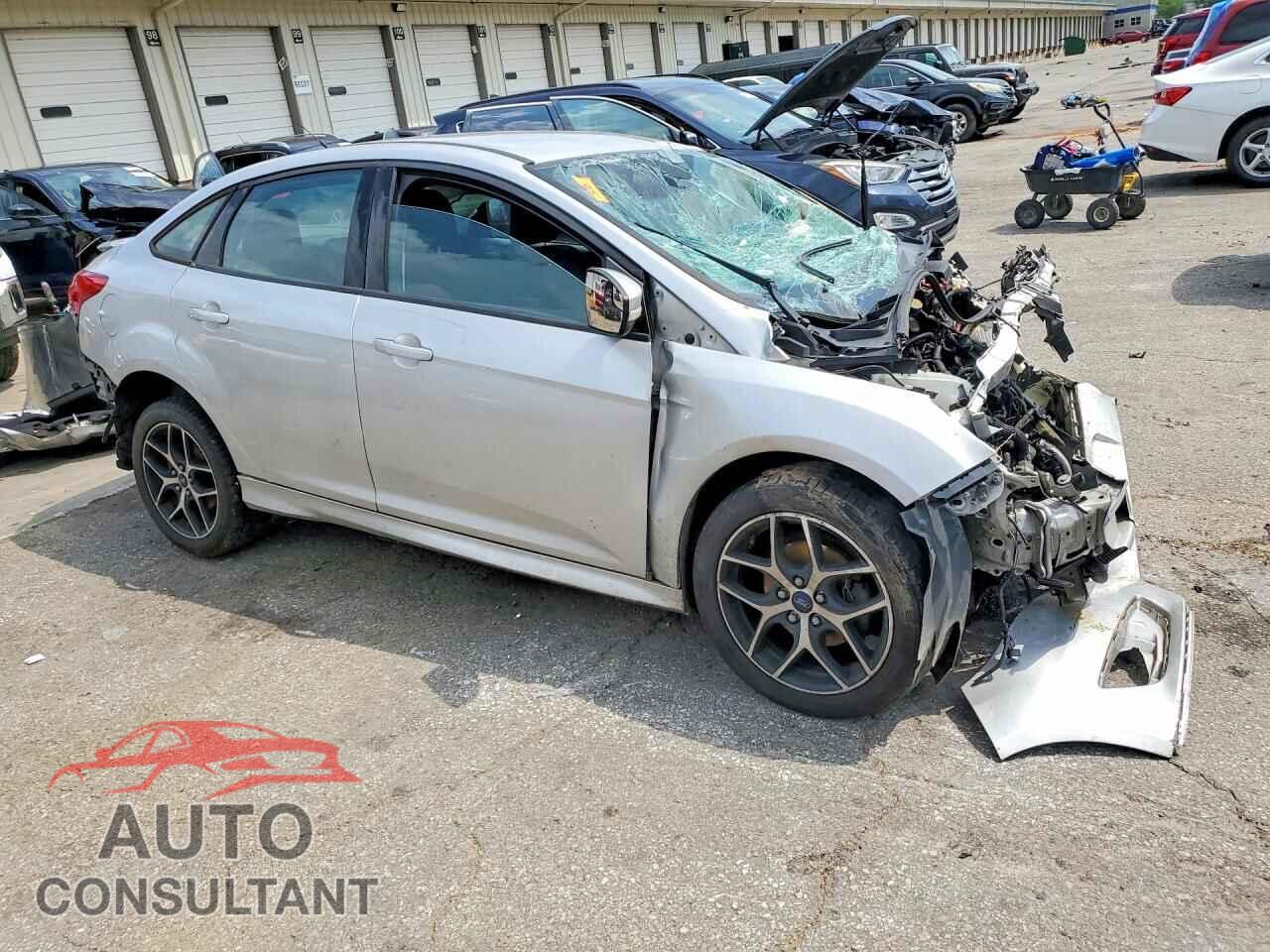 FORD FOCUS 2015 - 1FADP3F24FL279604