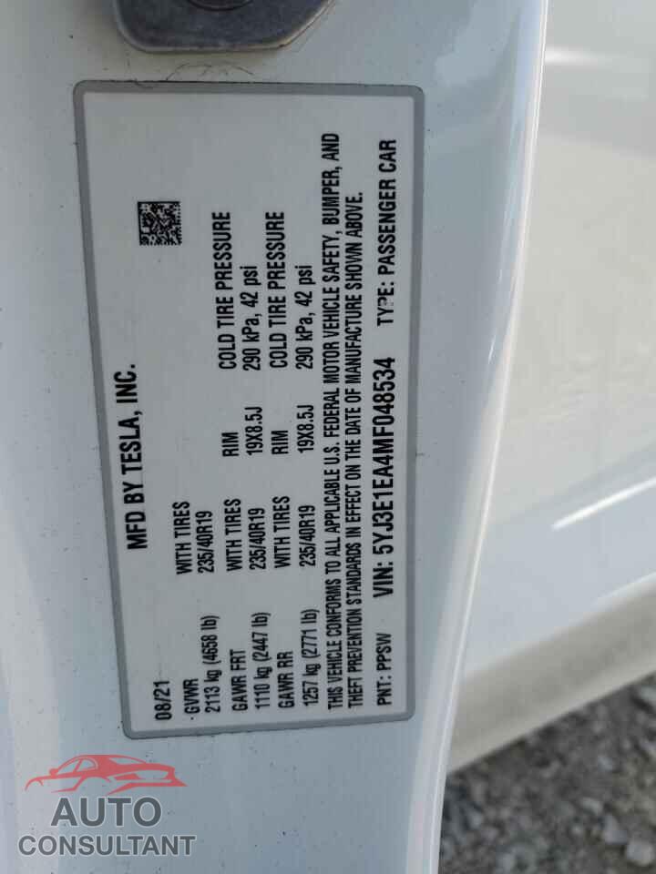 TESLA MODEL 3 2021 - 5YJ3E1EA4MF048534