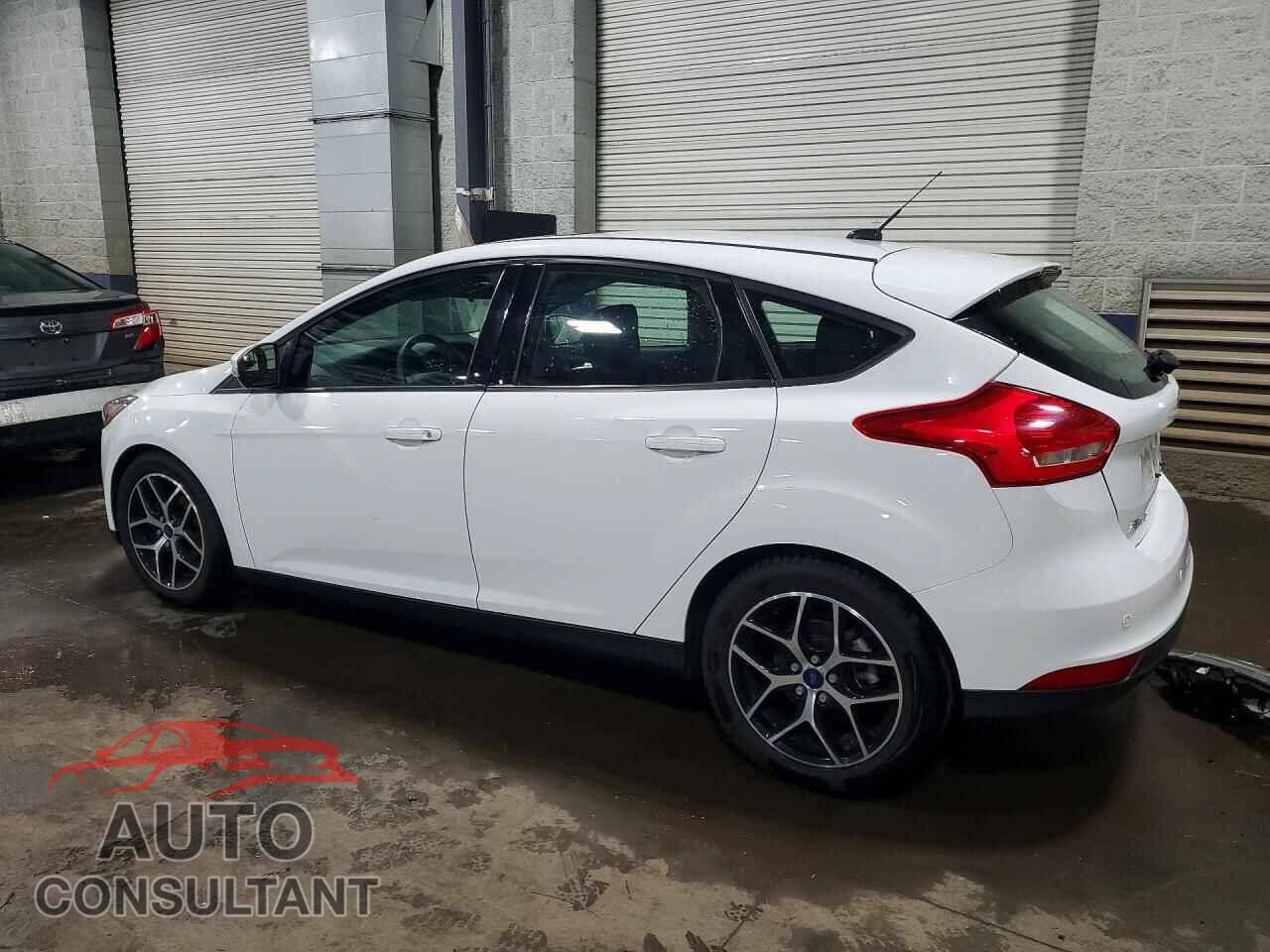 FORD FOCUS 2018 - 1FADP3M23JL272087