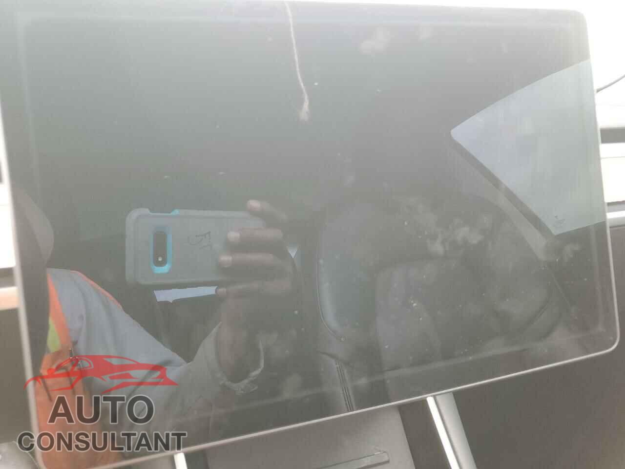 TESLA MODEL 3 2018 - 5YJ3E1EA0JF013517