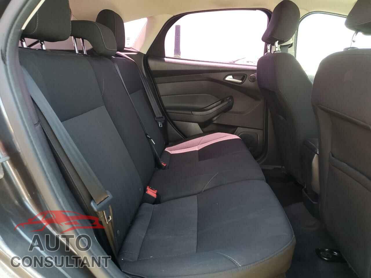 FORD FOCUS 2017 - 1FADP3M24HL348362