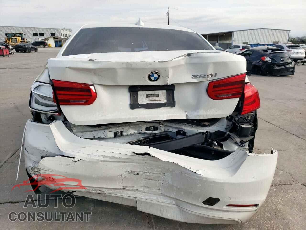 BMW 3 SERIES 2018 - WBA8A9C52JAH13232
