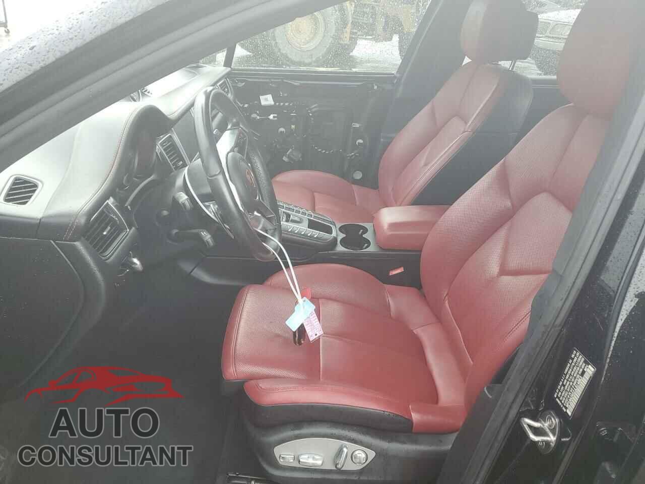 PORSCHE MACAN 2018 - WP1AA2A52JLB14863