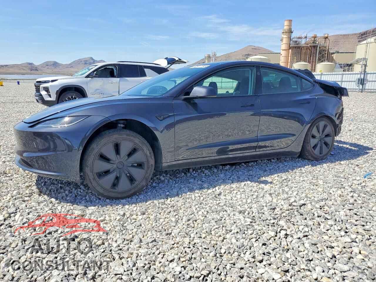 TESLA MODEL 3 2024 - 5YJ3E1EA7RF755215