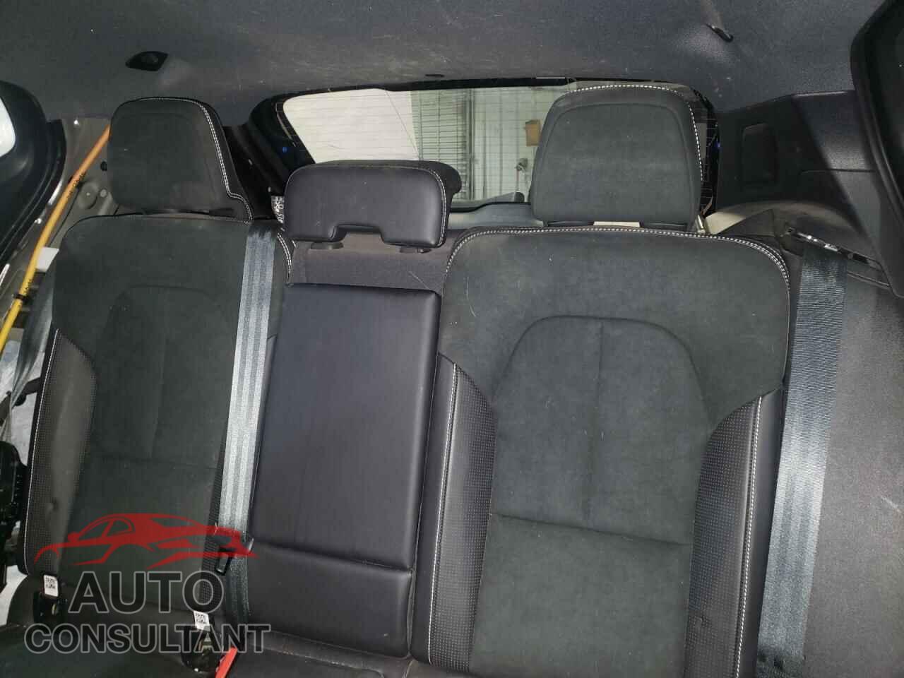 VOLVO XC40 2021 - YV4ED3UR0M2582001