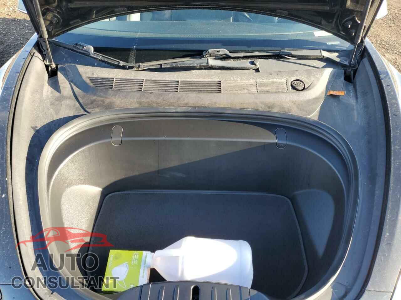 TESLA MODEL 3 2018 - 5YJ3E1EBXJF093045
