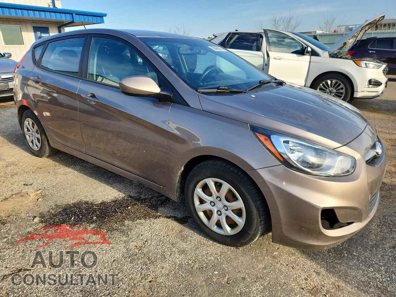 HYUNDAI ACCENT 2013 - KMHCT5AE2DU088149