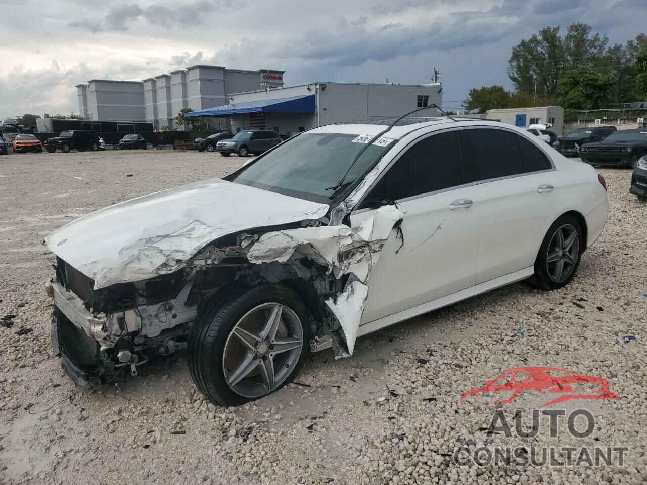 MERCEDES-BENZ E-CLASS 2017 - WDDZF4JB9HA023639