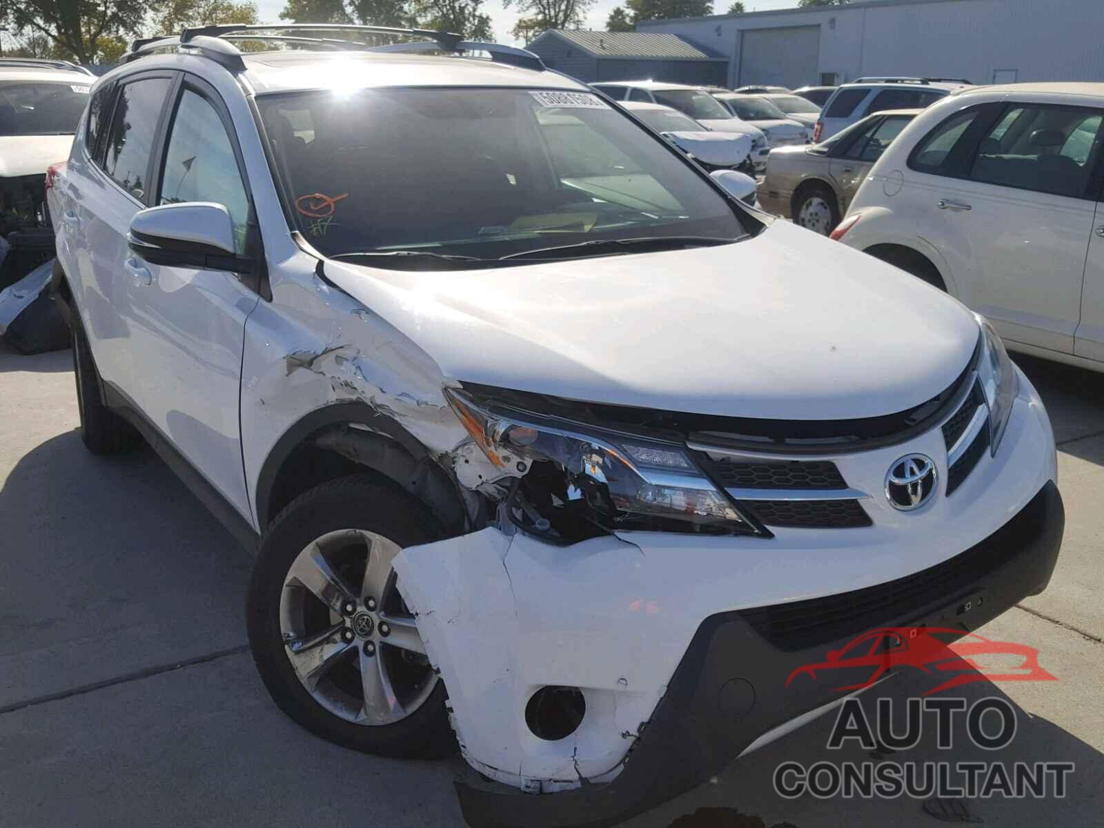 TOYOTA RAV4 XLE 2015 - 2T3WFREV9FW217651