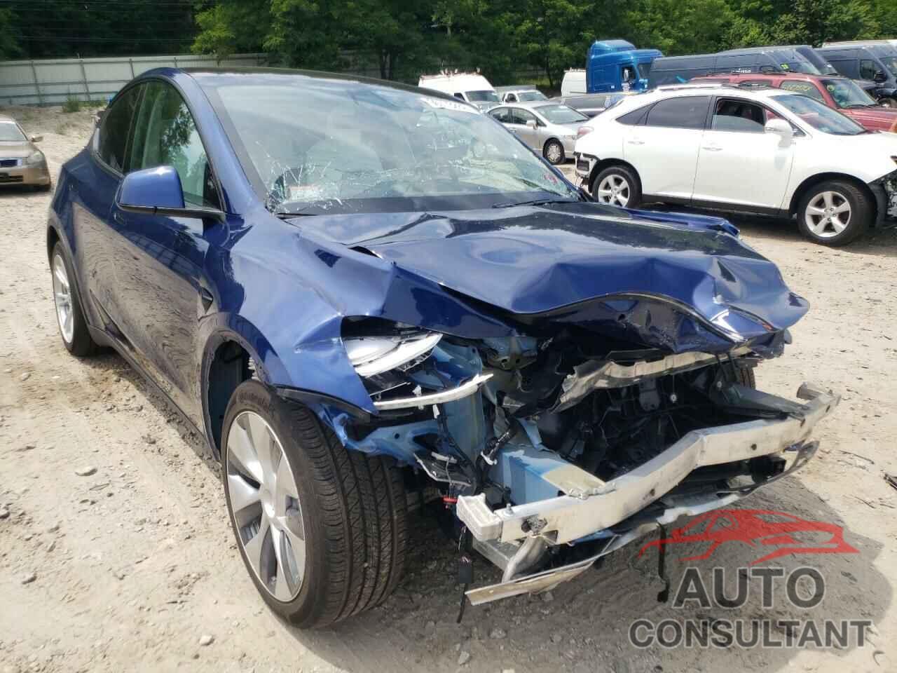 TESLA MODEL Y 2020 - 5YJYGDEE8LF031139