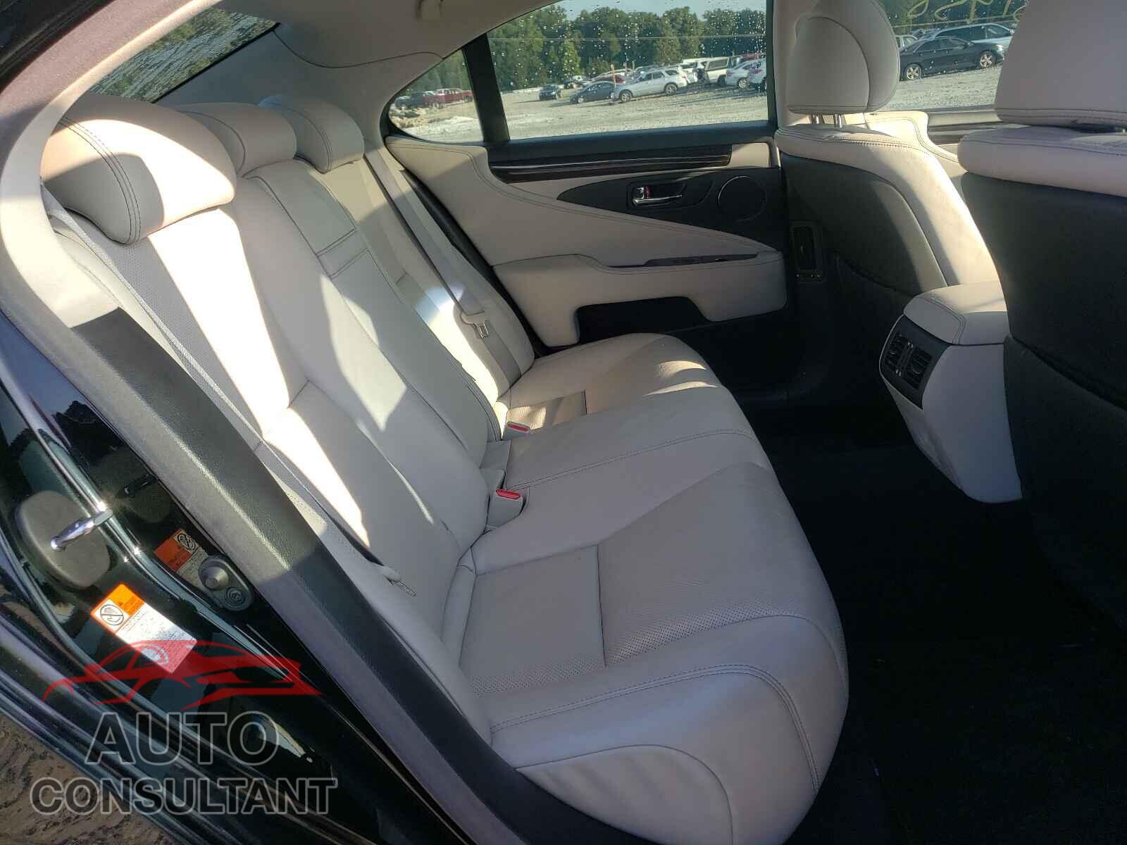LEXUS LS460 2017 - JTHBL5EF3H5144827