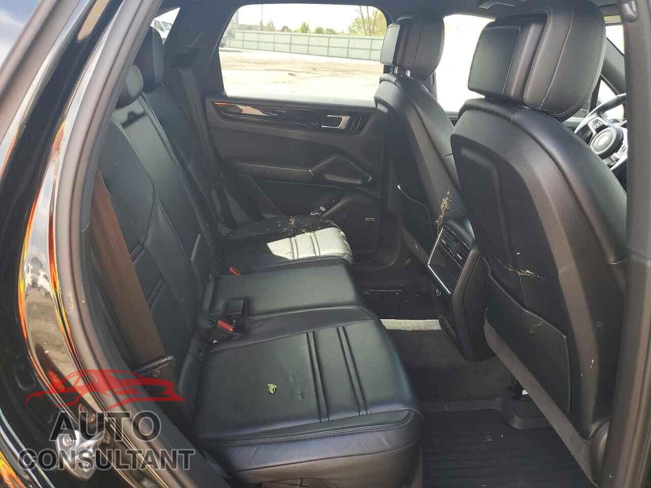 PORSCHE CAYENNE 2019 - WP1AA2AY0KDA03606