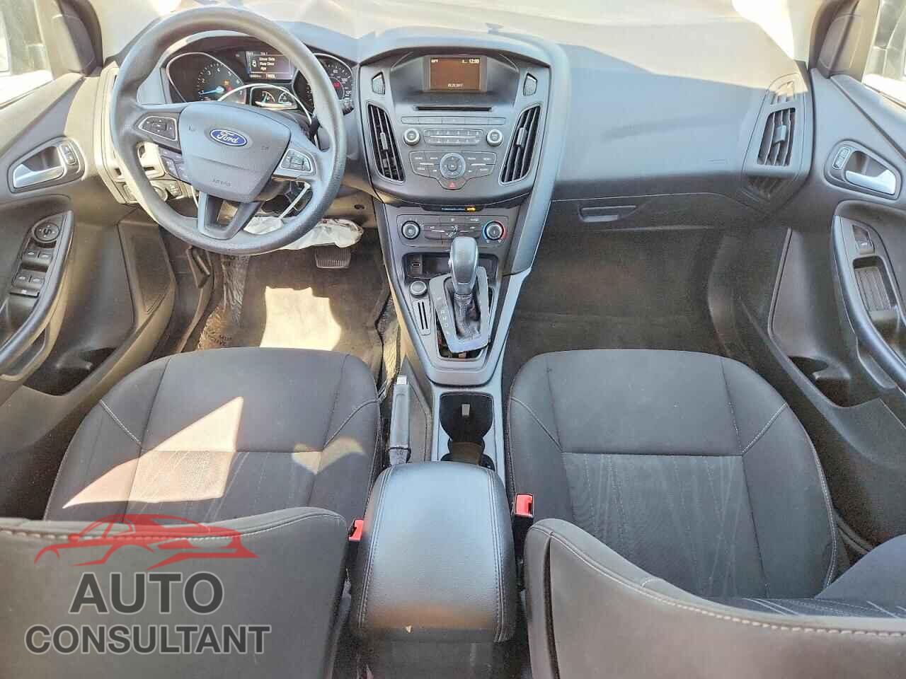 FORD FOCUS 2017 - 1FADP3K22HL246786