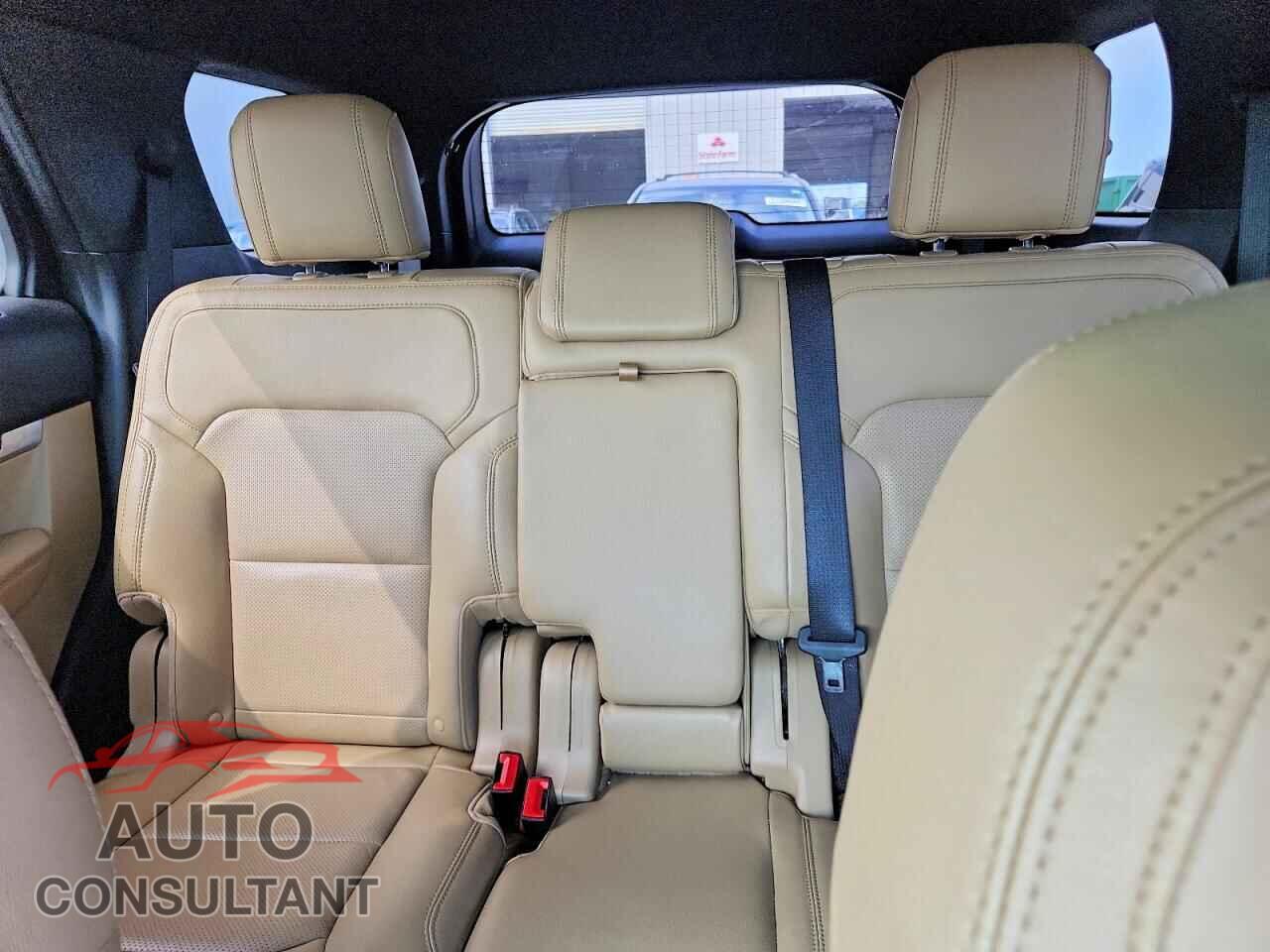 FORD EXPLORER 2016 - 1FM5K7F88GGD04244