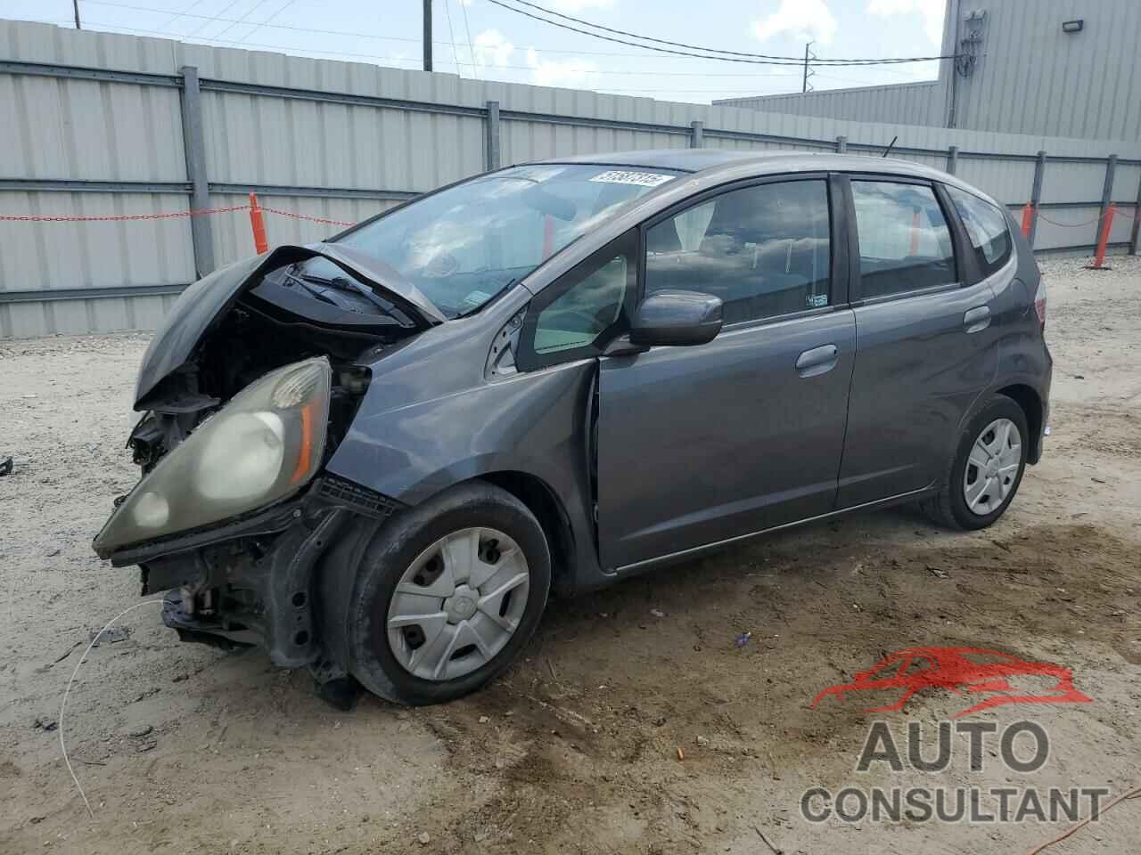 HONDA FIT 2013 - JHMGE8H32DC021111