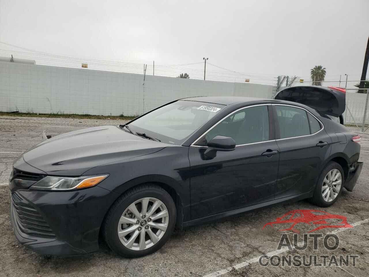 TOYOTA CAMRY 2018 - 4T1B11HK2JU072972