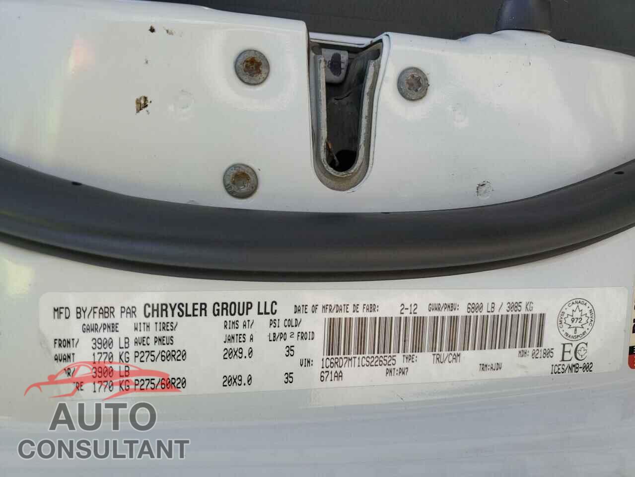 DODGE RAM 1500 2012 - 1C6RD7MT1CS226525
