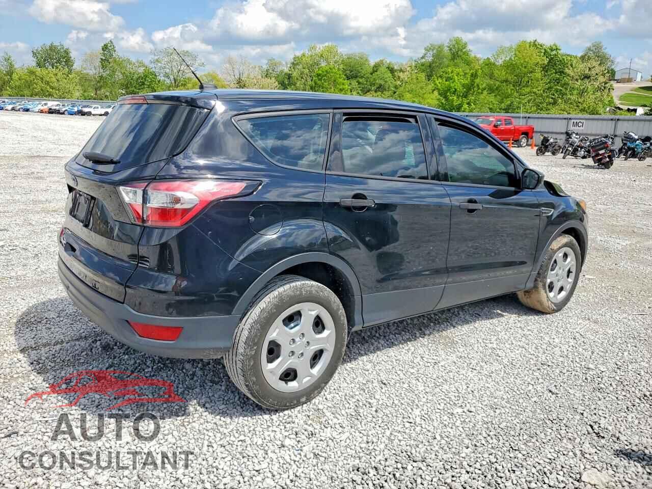 FORD ESCAPE 2017 - 1FMCU0F71HUD92038
