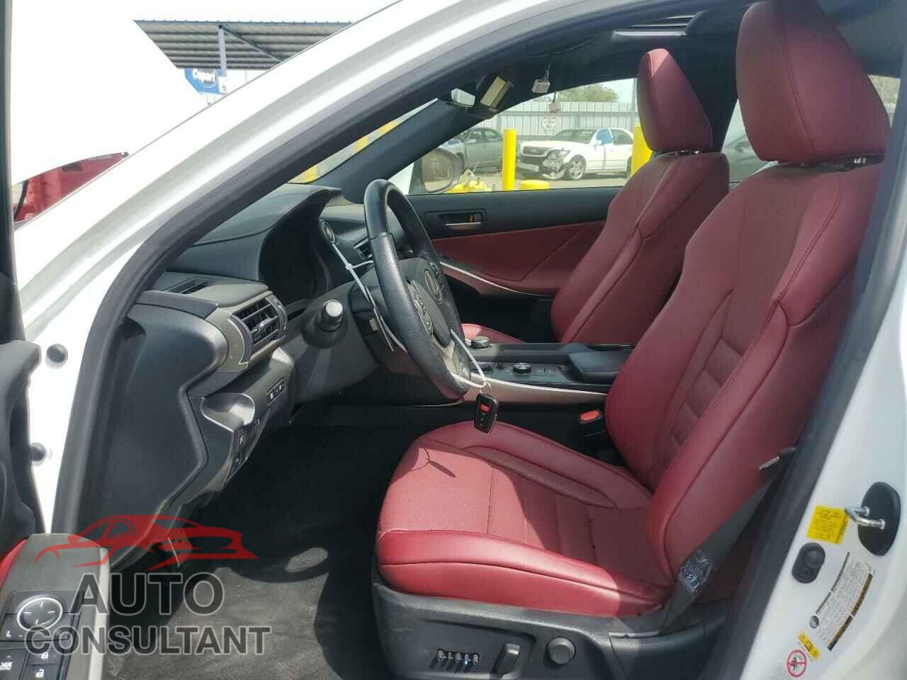 LEXUS IS 2019 - JTHBA1D20K5085806